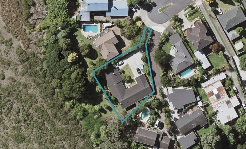 54 Riverlea Avenue, Pakuranga, Auckland - Carousel 1