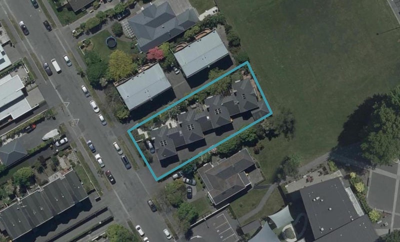 3/32 Winchester Street, Merivale, Christchurch - Carousel 1