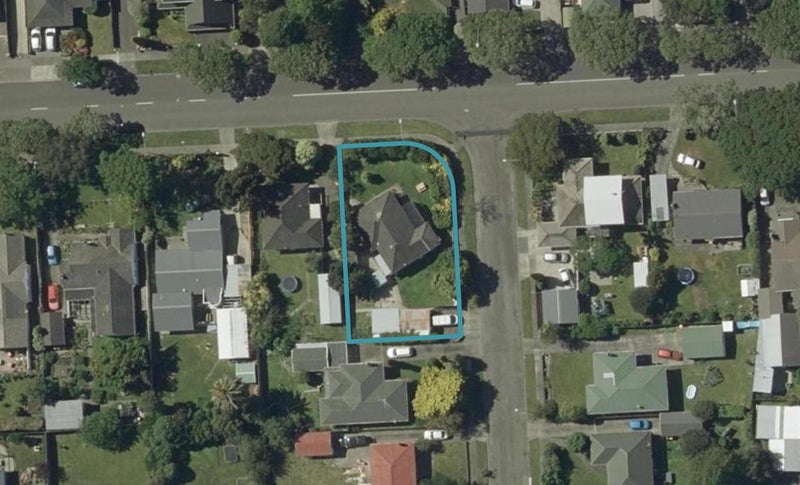 98 Pahiatua Street, Hokowhitu, Palmerston North - Carousel 1