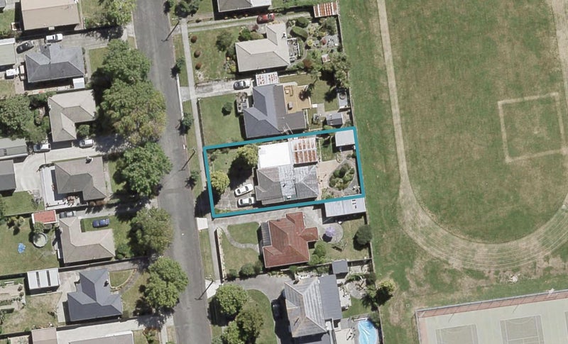 12 Clyma Street, Elderslea, Upper Hutt - Carousel 1