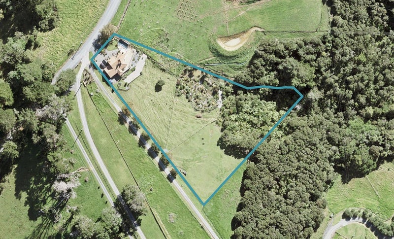 220 Whitmore Road, Warkworth - Carousel 1