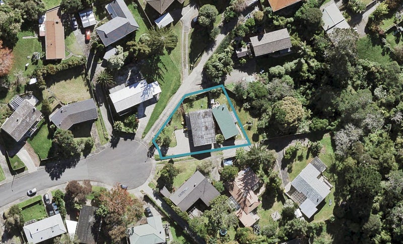 54 Japonica Drive, Beach Haven, Auckland - Carousel 1