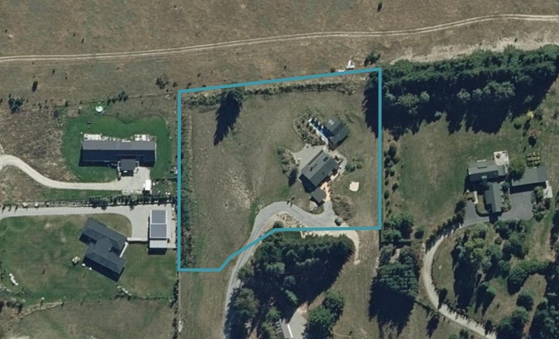 18 Mount Roy Terrace, Wānaka - Carousel 1