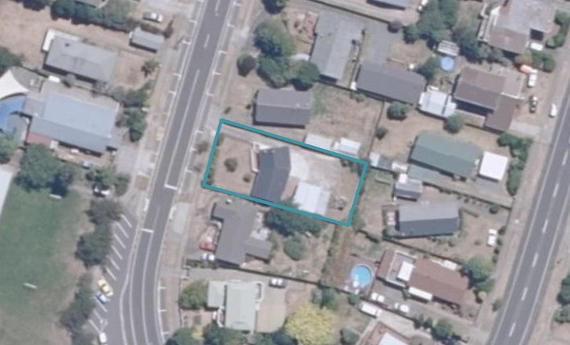 22 Frederick Street, Two Mile Bay, Taupo - Carousel 1