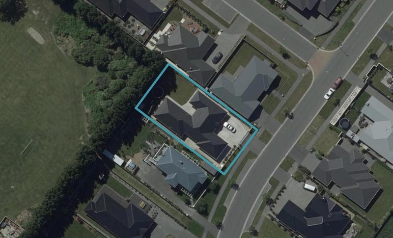 19 Euphrasie Drive, Aidanfield, Christchurch - Carousel 1