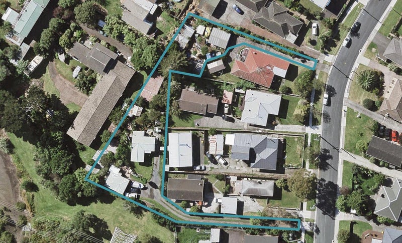 11 Millen Avenue, Pakuranga, Auckland - Carousel 1