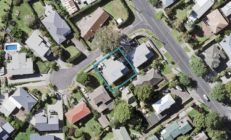 2A Caliban Place, GLENDOWIE, Auckland - Carousel 1