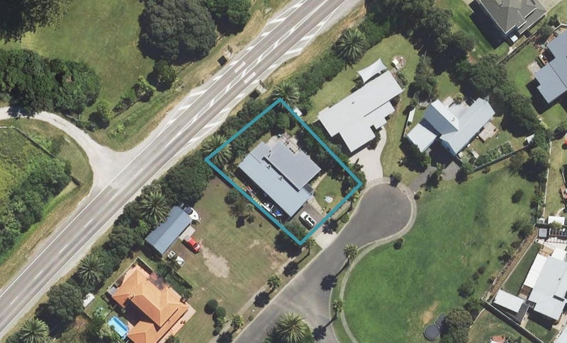 11 Ocean Park, Wainui, Gisborne - Carousel 1