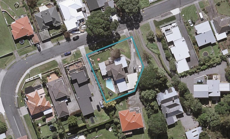 17 Lismore Street, Strandon, New Plymouth - Carousel 1