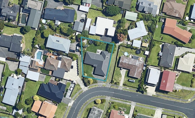 13 Ridge Street, Otumoetai, Tauranga - Carousel 1