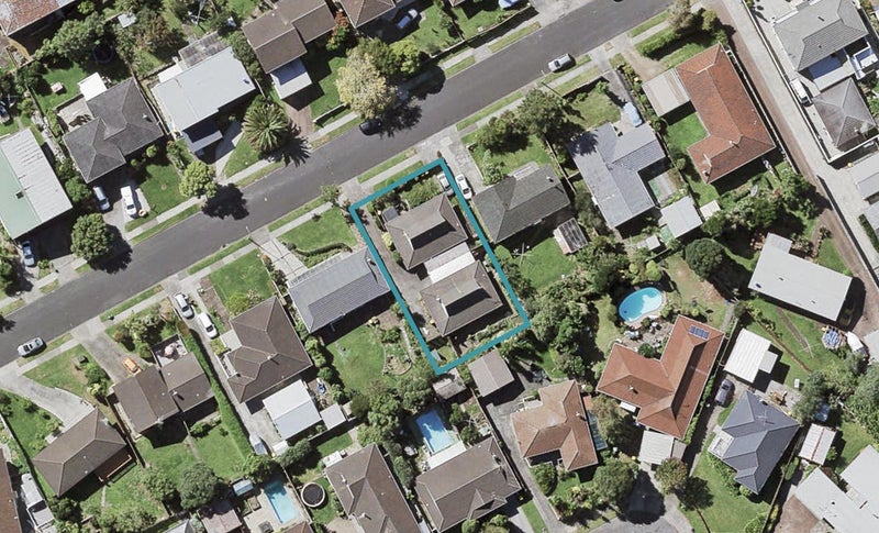 1/16 Archmillen Avenue, Pakuranga Heights, Auckland - Carousel 1
