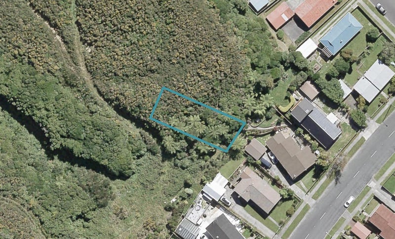 148 Waipounamu Drive, Kelson, Lower Hutt - Carousel 1