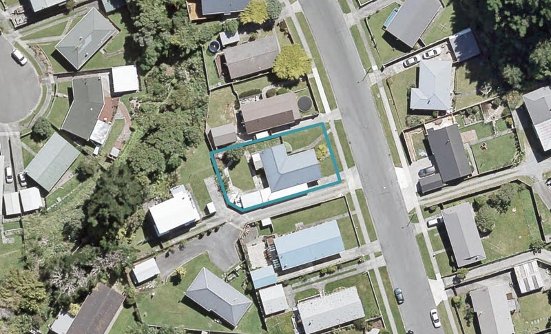 18 Invercargill Drive, Kelson, Lower Hutt - Carousel 1