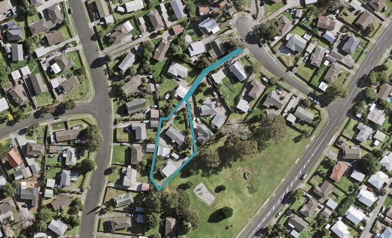 2/12 Goldnib Place, Randwick Park, Auckland - Carousel 1