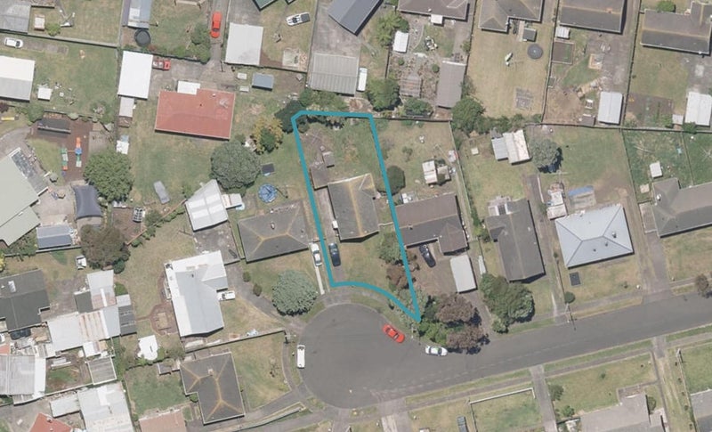 14 Armstrong Place, Gonville, Whanganui - Carousel 1