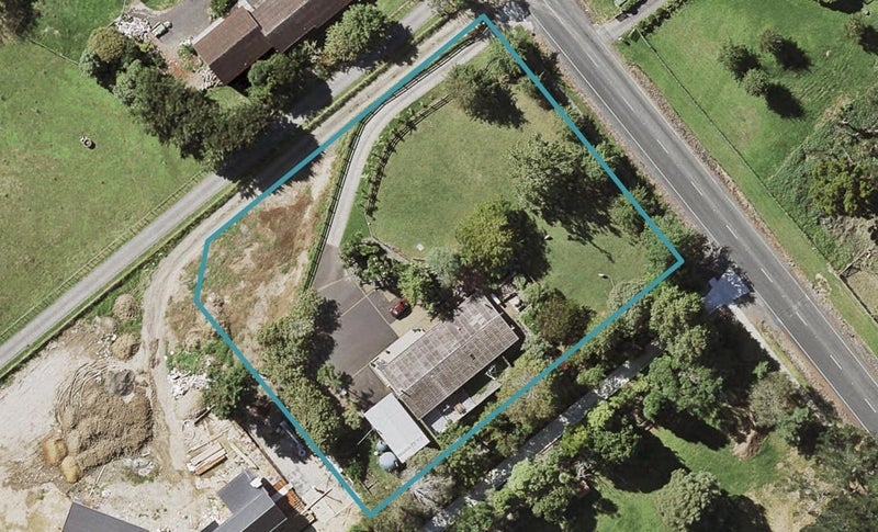 30 Gracechurch Drive, Flat Bush, Auckland - Carousel 1