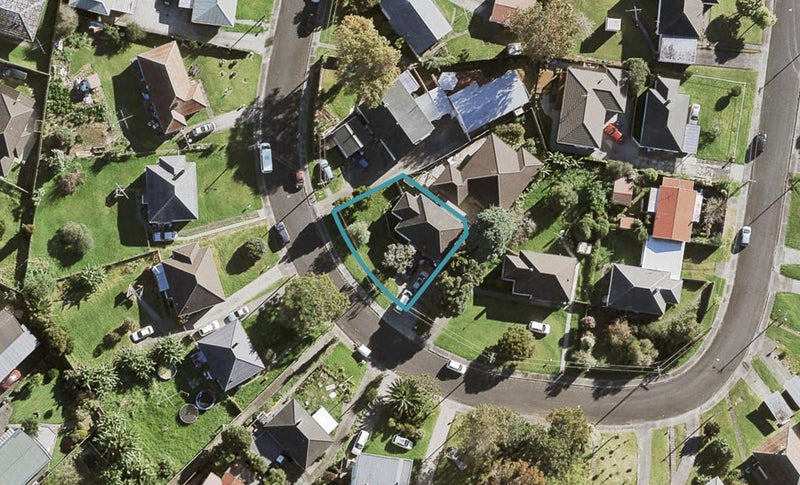 15A Sanft Avenue, Mount Roskill, Auckland - Carousel 1