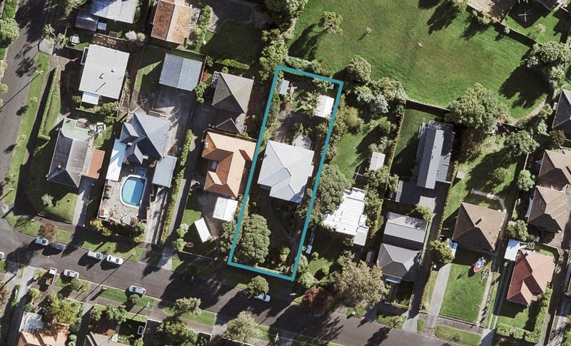 21 Fairlands Avenue, Waterview, Auckland - Carousel 1