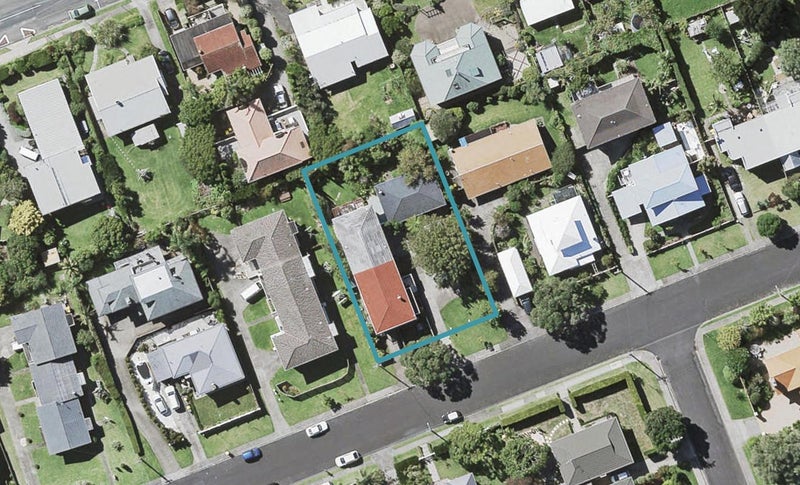 2/20 Westwell Road, Belmont, Auckland - Carousel 1