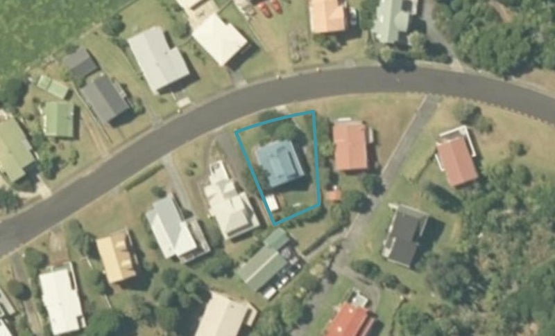 125 Tuna Place, Onemana, Whangamatā - Carousel 1