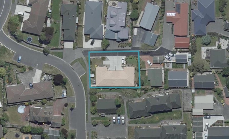 2/17 Aberfoyle Place, Parklands, Christchurch - Carousel 1