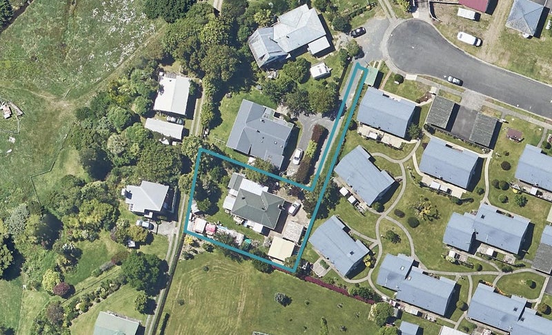 12 Binnie Road, Katikati, Katikati - Carousel 1