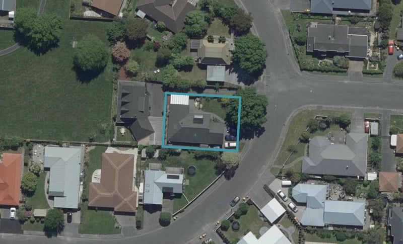 79 Regency Crescent, Redwood, Christchurch - Carousel 1