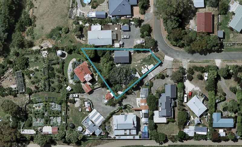 35 Gillies Crescent, Waimarama, Waimārama - Carousel 1