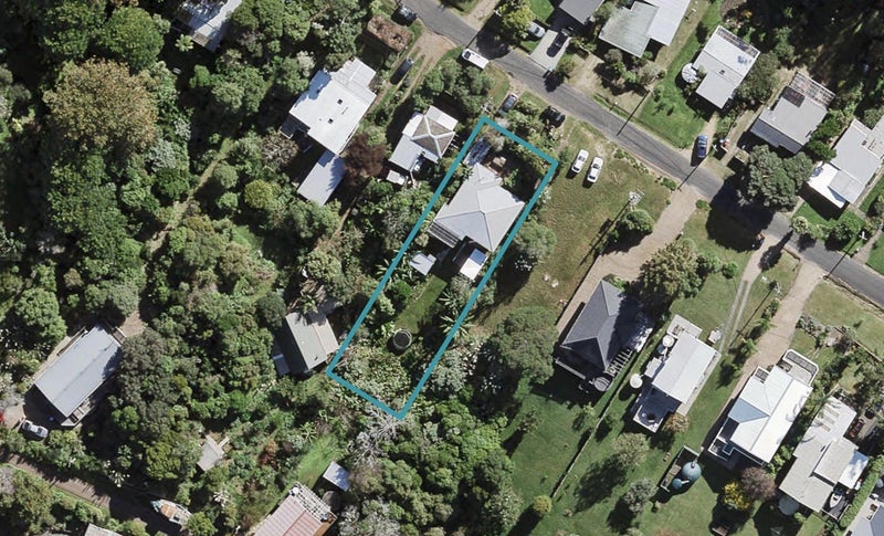 21 Ridge Road, Oneroa, Waiheke Island - Carousel 1