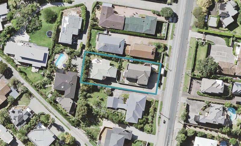 1/148 Beach Road, Campbells Bay, Auckland - Carousel 1