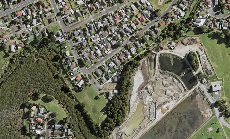 44D Innismara Avenue, Wattle Downs, Auckland - Carousel 1