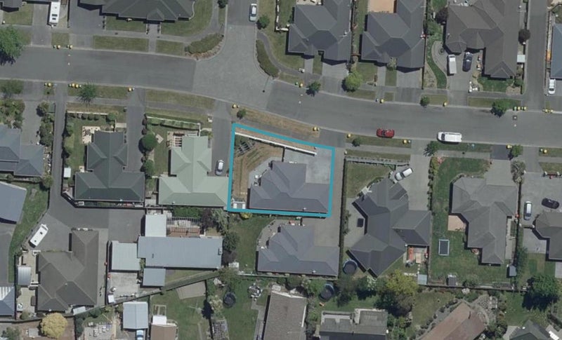 12 Harrys Way, Redwood, Christchurch - Carousel 1