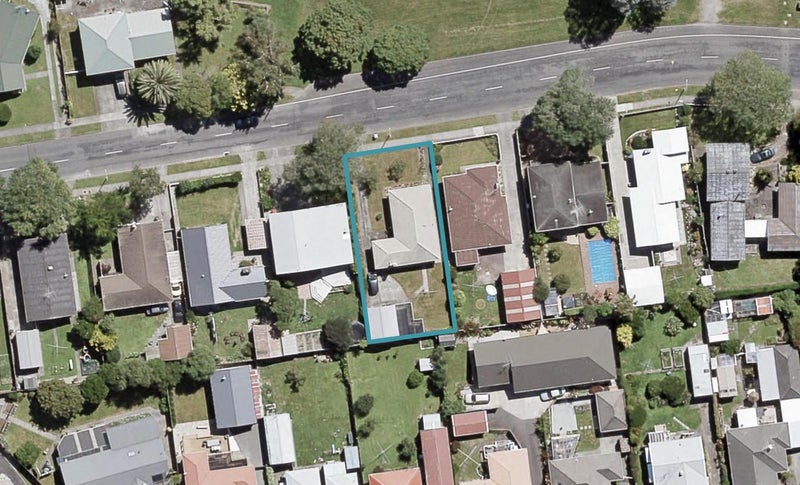11 McLeod Street, Elderslea, Upper Hutt - Carousel 1