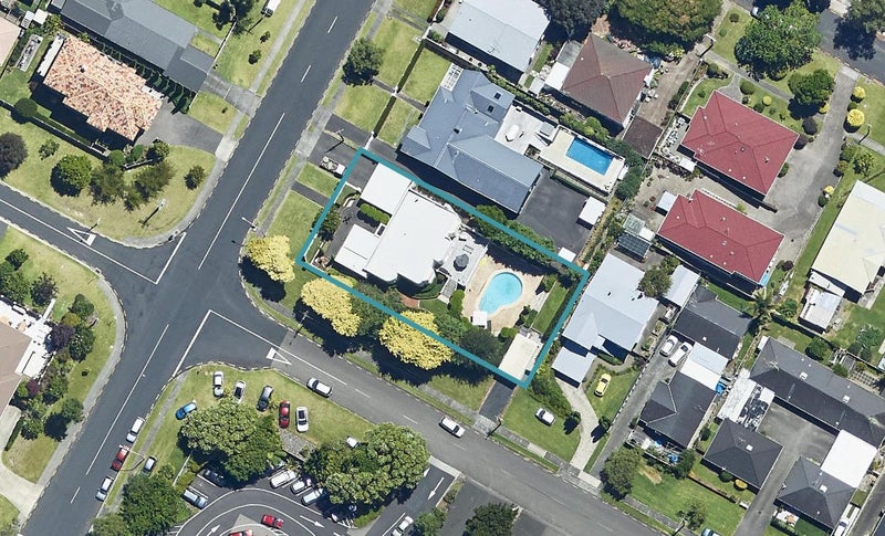 40 Edgecumbe Road, Tauranga, Tauranga - Carousel 1