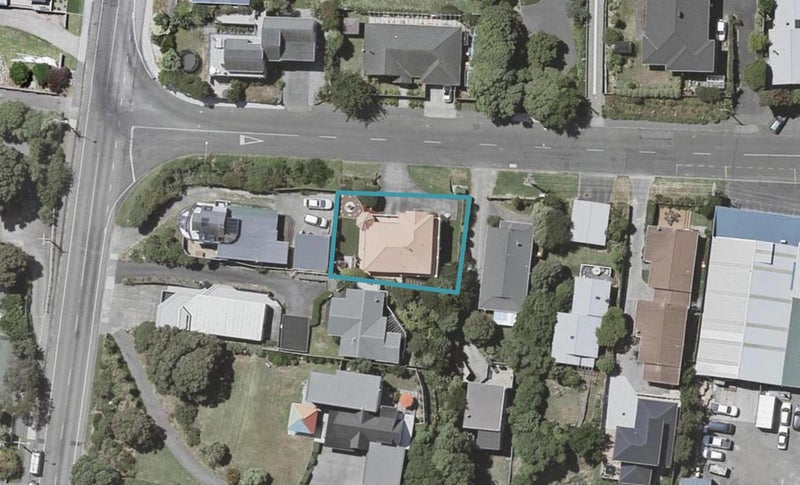4 Menin Road, Raumati South, Paraparaumu - Carousel 1