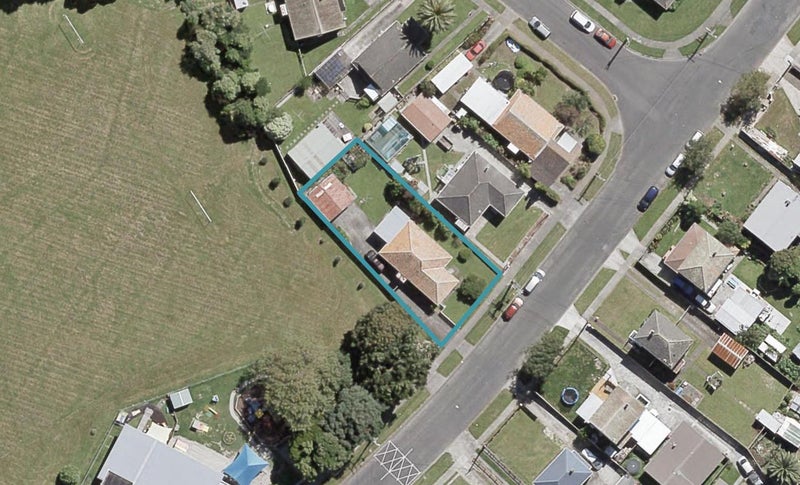 35 Churton Crescent, Taita, Lower Hutt - Carousel 1