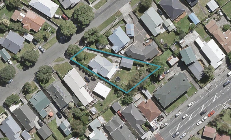 33 Tui Street, Alicetown, Lower Hutt - Carousel 1
