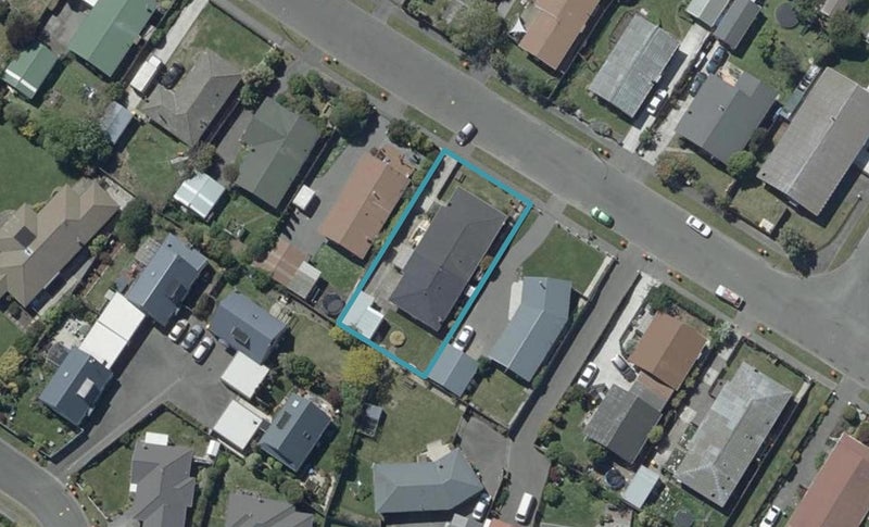2/12 Bayswater Crescent, Bromley, Christchurch - Carousel 1