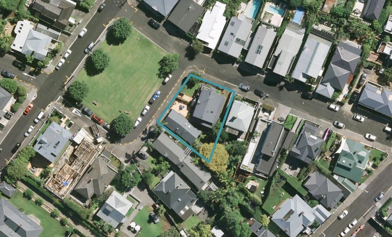 15 Selby Square, Saint Marys Bay, Auckland - Carousel 1