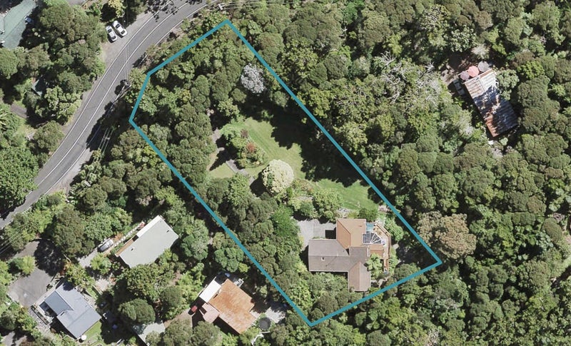 710 West Coast Road, Oratia, Auckland - Carousel 1