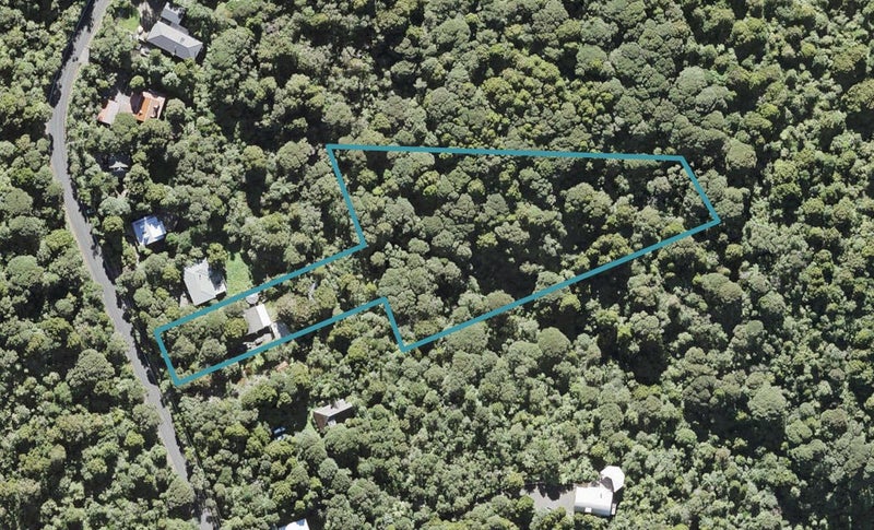 749 Scenic Drive, HENDERSON VALLEY, AUCKLAND - Carousel 1