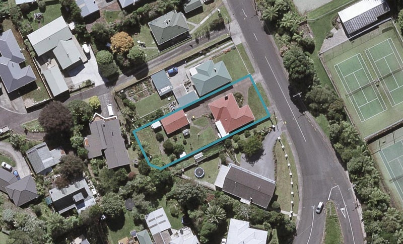 138 Huatoki Street, Frankleigh Park, New Plymouth - Carousel 1