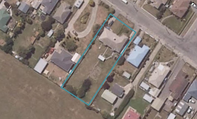 13 Caledonian Road, Oamaru North, Oamaru - Carousel 1
