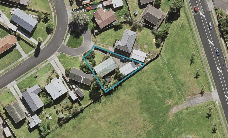 69 Calthorp Close, Favona, Auckland - Carousel 1