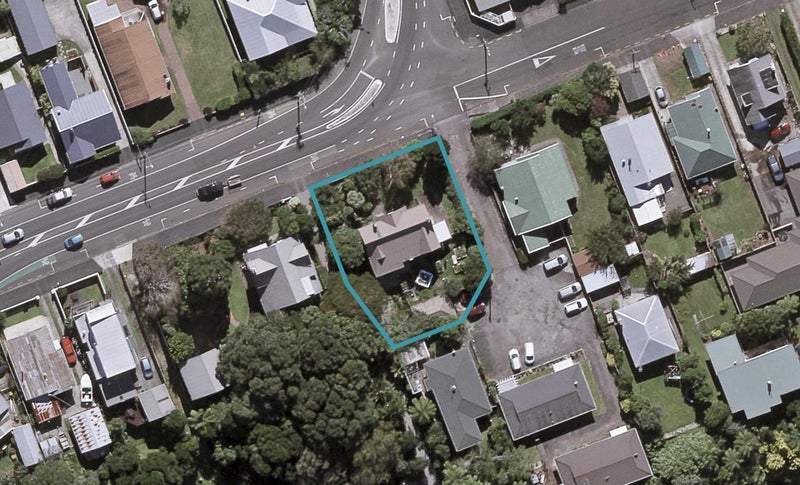 45 Wallace Place, Westown, New Plymouth - Carousel 1