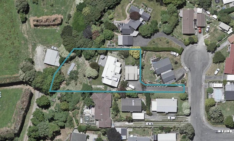 18 He Awa Crescent, Waikanae - Carousel 1