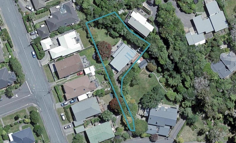 1 Masefield Way, Karori, Wellington - Carousel 1