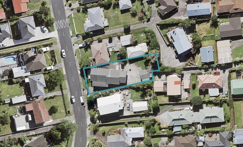 17 Waitaki Street, Henderson, Auckland - Carousel 1