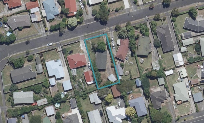 8 Orelio Street, Hillcrest, Hamilton - Carousel 1