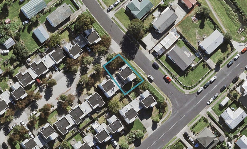 13 Tagata Way, Mangere, Auckland - Carousel 1